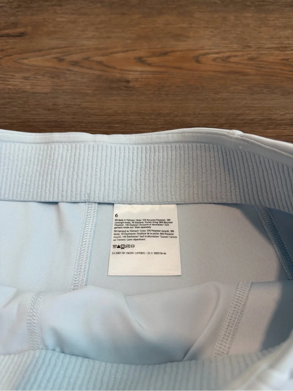 Lululemon Softstreme Kick-Flare Mid-Rise Short 4” Size 6 Starch Blue Soft